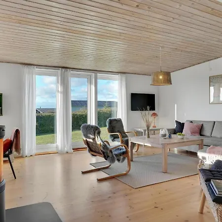 Holiday home Gorgeous In With Wifi *