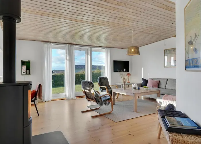 Ferienhaus Gorgeous In With Wifi *